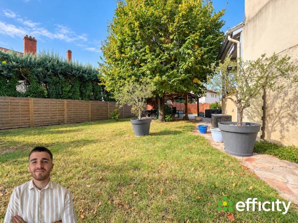 Maison
         10 pièces
        - 225 m² 349 000 € *