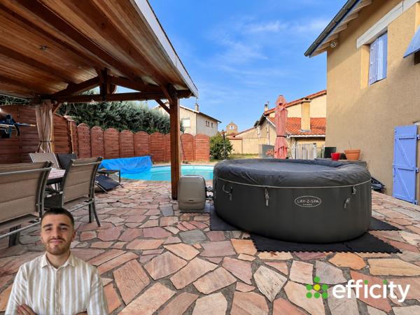 Maison
         10 pièces
        - 225 m² 349 000 € *