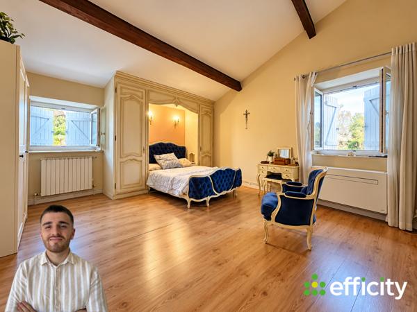 Maison
         10 pièces
        - 225 m² 349 000 € *