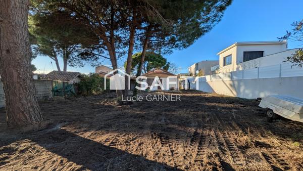 Le Grau-d’Agde – À 500 m des plages, maison avec garage à rénover sur terrain de 800 m²