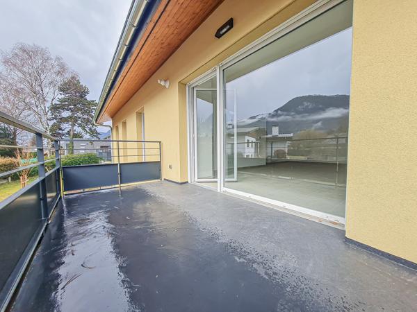Marnaz (74460) T3 DE 65.5 M² A LOUER - BALCON + PLACE DE PARKING EN S/SOL - NOUVELLE RESIDENCE A MARNAZ