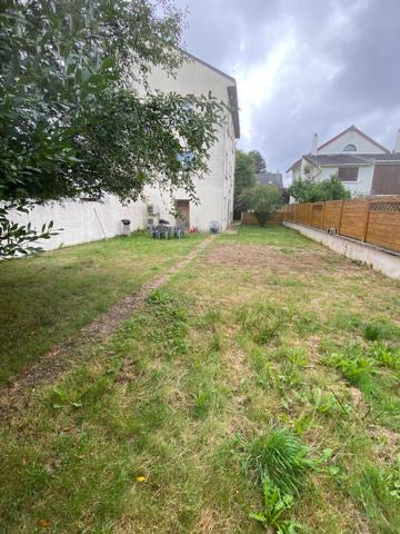 Vente                                                      Maison
                        
                     6 pièces                      107 m2                     à Orsay