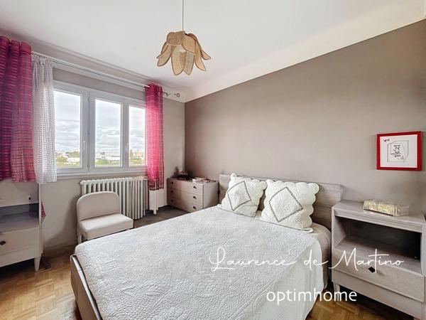 Maison familiale avec terrasse, jardin et garage double – à 10 min du RER Nanterre-Ville