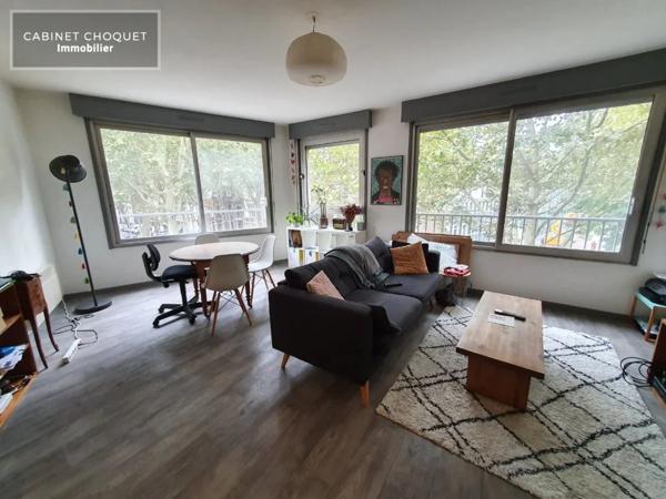 F2 AVEC PARKING EN RESIDENCE SECURISEE A LOUER - LILLE VAUBAN - NATIONALE - 56 m 2 - 839 € charges comprises par mois