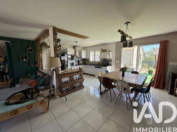 Maison à vendre 6 pièces 124 m² Beaumont Saint-Cyr