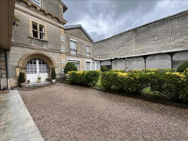 Immeuble à vendre |  Saint-Gaudens |  610 m²