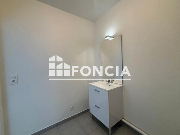 Location Appartement 2 pièces 40.7 m² - 26 RUE VICTOR HUGO Vouvray 37210