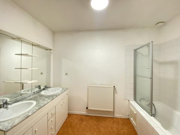 Maison 4 pièce(s) 3 chambre(s) 141 m²