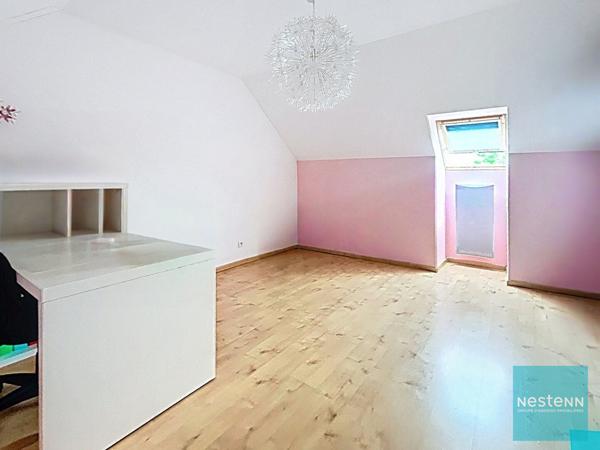 LARCAY : Spacieuse maison familiale avec 5 chambres et jardin.