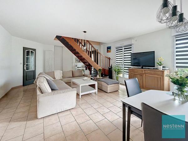 LARCAY : Spacieuse maison familiale avec 5 chambres et jardin.