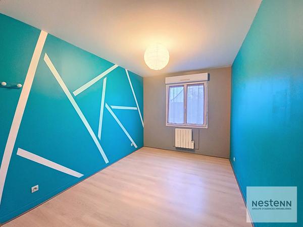 LARCAY : Spacieuse maison familiale avec 5 chambres et jardin.