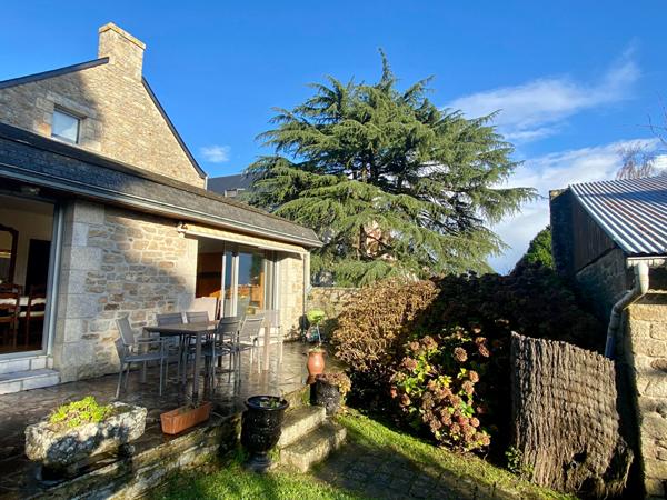 Maison à vendre à Dinan coeur de ville- Opportunité rare ! 700 m² de jardin vie de plain-pied possible