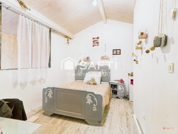 Longère de charme avec dépendances et piscine