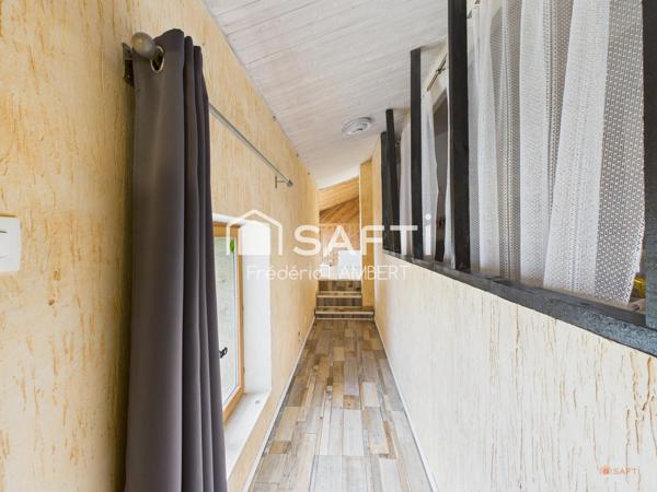 Longère de charme avec dépendances et piscine