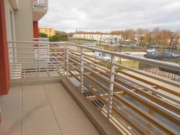 Location                                                      Appartement
                        
                     2 pièces                      46 m2                     à Port-Saint-Louis-du-Rhône