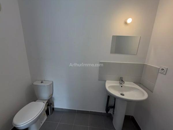 Location                                                      Appartement
                        
                     2 pièces                      46 m2                     à Port-Saint-Louis-du-Rhône