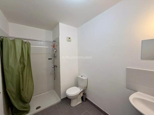 Location                                                      Appartement
                        
                     2 pièces                      46 m2                     à Port-Saint-Louis-du-Rhône