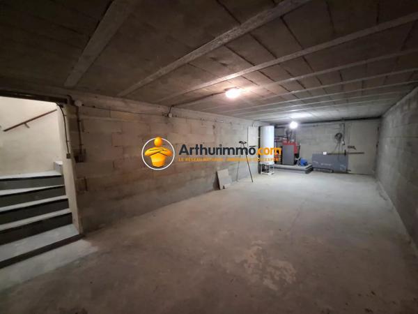 Vente                                                      Maison
                        
                     6 pièces                      118 m2                     à Crécy-la-Chapelle