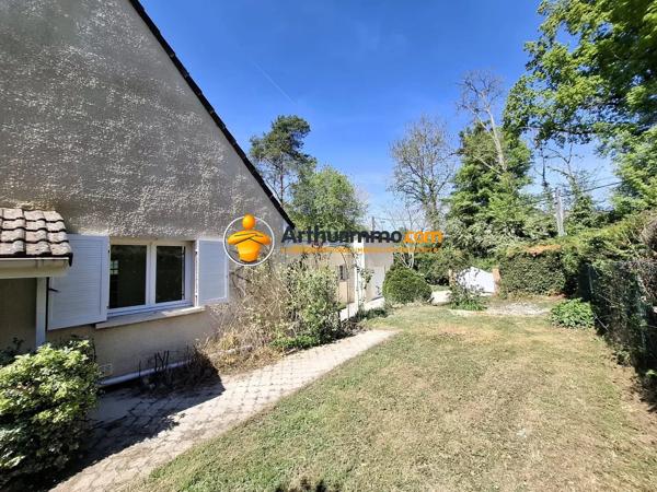 Vente                                                      Maison
                        
                     6 pièces                      118 m2                     à Crécy-la-Chapelle
