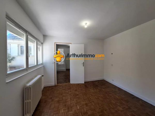 Vente                                                      Maison
                        
                     6 pièces                      118 m2                     à Crécy-la-Chapelle