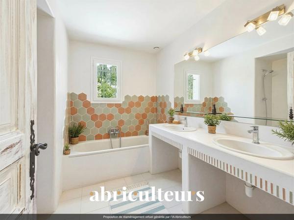 PROPRIÉTÉ DE CHARME 184 m² POURRIÈRES | Domaine de 6 500 m², Dépendance T2 & Piscine