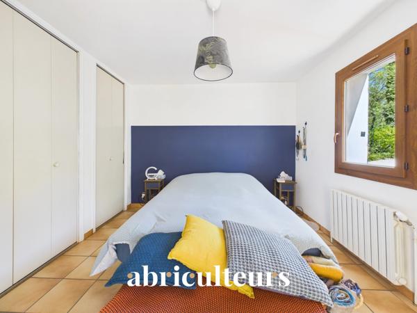 PROPRIÉTÉ DE CHARME 184 m² POURRIÈRES | Domaine de 6 500 m², Dépendance T2 & Piscine