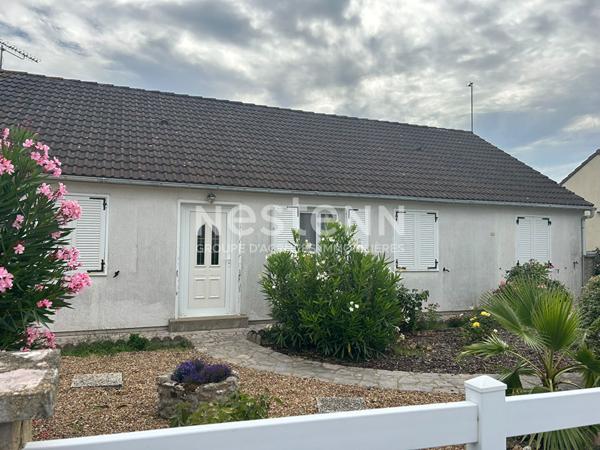 Pavillon familial idealement situe a Cerans et entierement de plain pied !