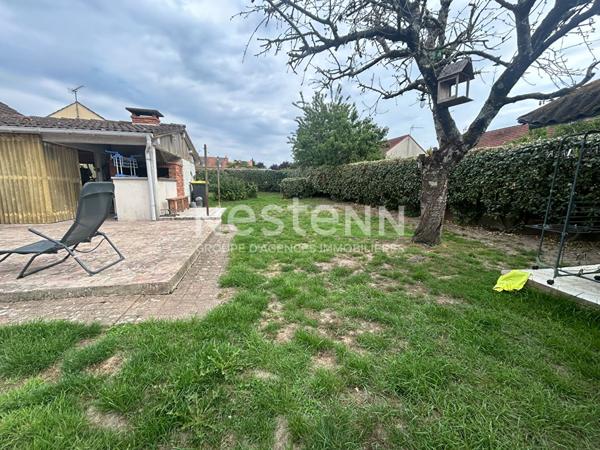 Pavillon familial idealement situe a Cerans et entierement de plain pied !