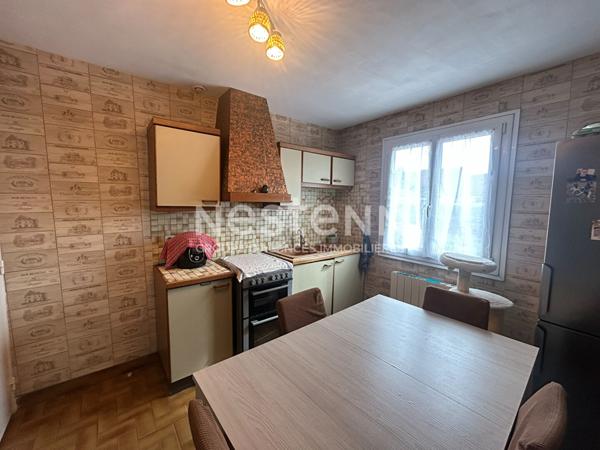 Pavillon familial idealement situe a Cerans et entierement de plain pied !