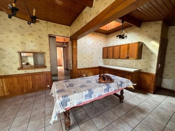 TALENCE  CHARMANTE MAISON A RENOVER SUR PARCELLE D'ENVIRON 479 M2  // 10  MINUTES PLACE NANSOUTY