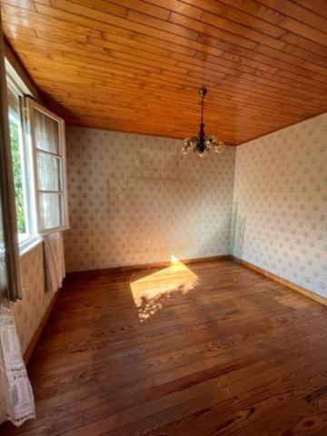 TALENCE  CHARMANTE MAISON A RENOVER SUR PARCELLE D'ENVIRON 479 M2  // 10  MINUTES PLACE NANSOUTY