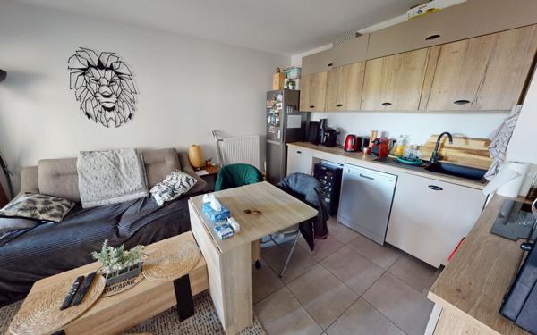 Appartement à louer    2 pièces •  Vaulx-en-Velin