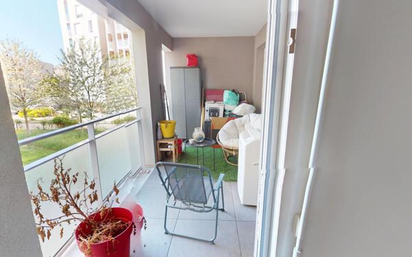 Appartement à louer    2 pièces •  Vaulx-en-Velin