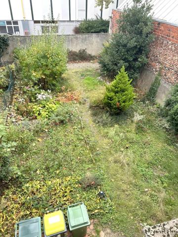 Location                                                      Appartement
                        
                     2 pièces                      39 m2                     à Clamart