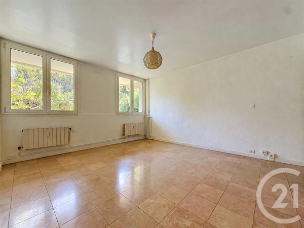 Appartement T3 à vendre  3 pièces - 59,85 m 2   MARSEILLE  - 13008