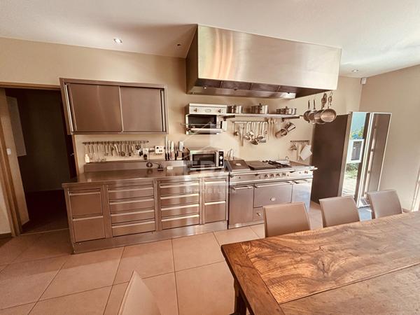 Maison Ecully au calme