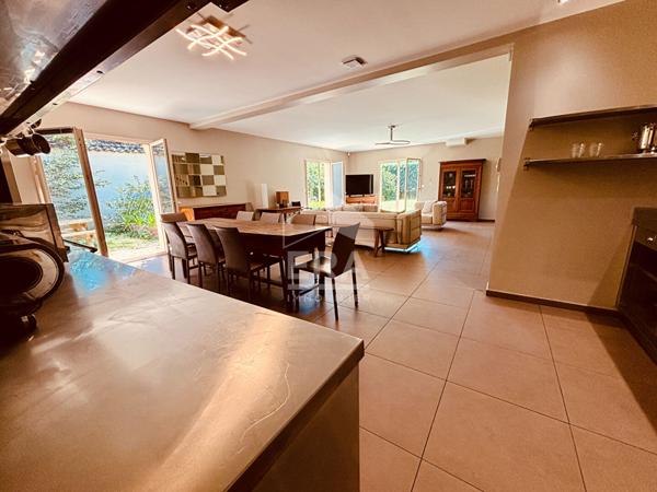 Maison Ecully au calme