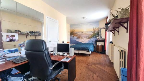 Vente                                                      Maison
                        
                     6 pièces                      131 m2                     à Beynes