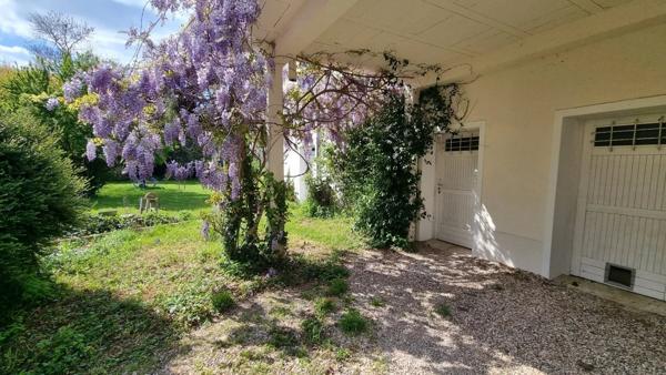 Vente                                                      Maison
                        
                     6 pièces                      131 m2                     à Beynes