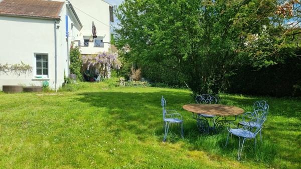 Vente                                                      Maison
                        
                     6 pièces                      131 m2                     à Beynes