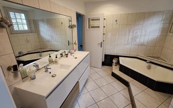 Maison à vendre    5 pièces •  Vinay