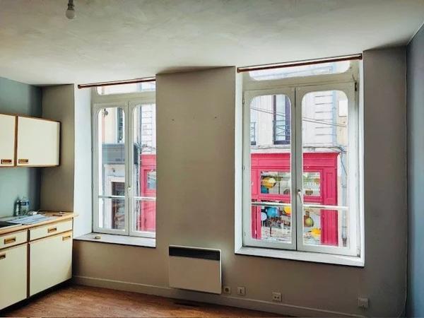 APPARTEMENT T2 A LOUER - LILLE - 26.9 m 2 - 450 € charges comprises par mois