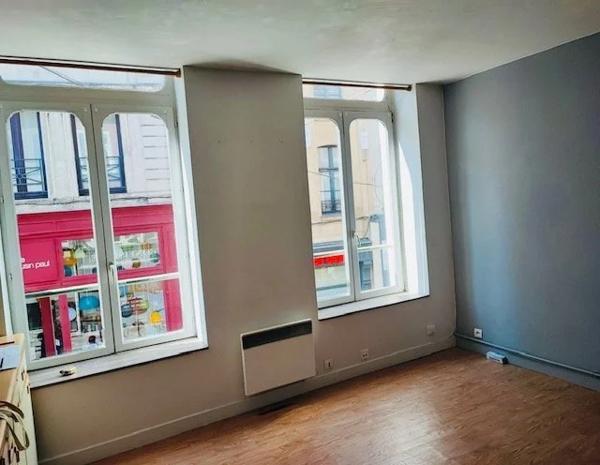 APPARTEMENT T2 A LOUER - LILLE - 26.9 m 2 - 450 € charges comprises par mois