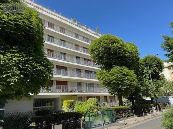 Appartement à vendre à Courbevoie dans les Hauts-de-Seine (92400), ref : 92010-1345
