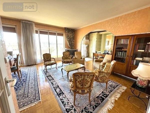 Appartement à vendre à Courbevoie dans les Hauts-de-Seine (92400), ref : 92010-1345