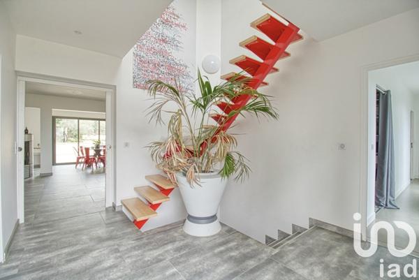 Maison d’architecte 7 pièces de 183 m² à Chessy (77700)