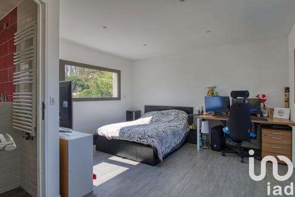 Maison d’architecte 7 pièces de 183 m² à Chessy (77700)