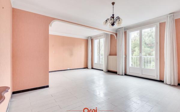 Appartement à vendre    3 pièces • 66,65 m2 Marseille 14