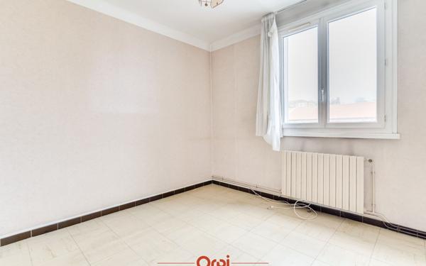 Appartement à vendre    3 pièces • 66,65 m2 Marseille 14