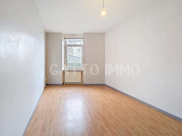 Amnéville (57360) AMNEVILLE // F3 DE 74M² AVEC TERRASSE // GARAGE // CAVE // PETITE COPROPRIETE DE 4 LOTS